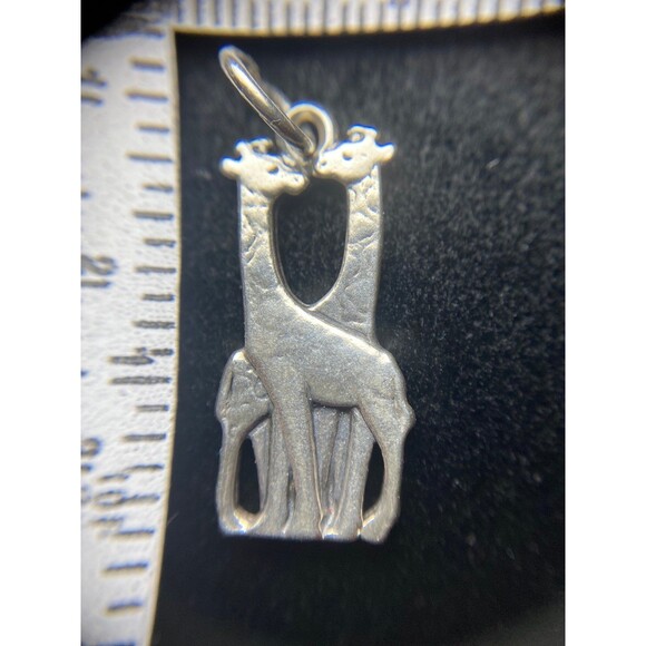 Giraffe's Charm, Sterling Silver, James Avery with Cut Jump ring, No Box.#68 - Picture 2 of 6